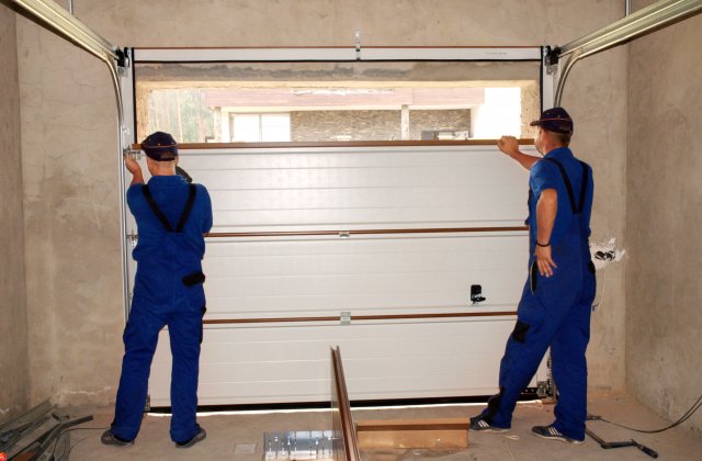 Rollers-Garage-Door-Installation